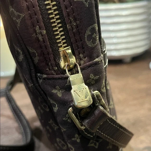 Louis Vuitton Monogram Brown Denim Crossbody Bag - Picture 6 of 14